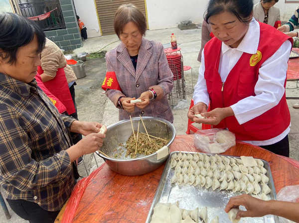 全球热文：河南邓州市陶营镇：重阳秋色暖 敬老情更浓